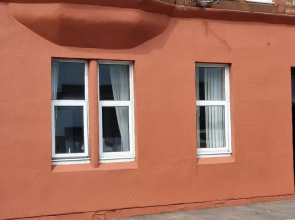 Apartment - Largs - Sleeps 4 - Pet Friendly