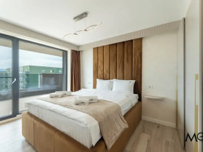 MoHost Valcom - Luxury Skyline Penthouse