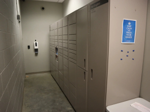 Elegant, Recently Upgraded Apt – Downtown Location