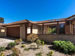 Secluded 3 BDR Home Steps to Beach