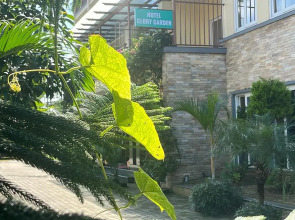 Hotel Glory Garden