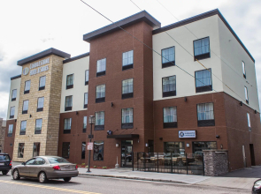 Cobblestone Hotel & Suites – Chippewa Falls