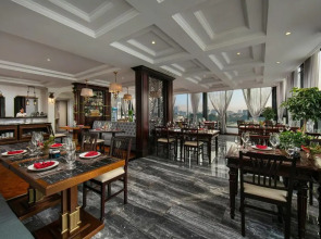 Lucien Hanoi Lakeside Hotel & Rooftop