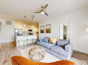 Spacious Apartment w/ All the Comforts of Home