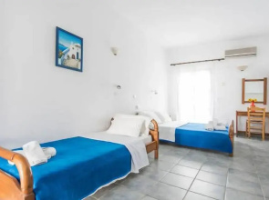 Santorini Breeze