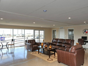 Instalodge Hotel And Suites
