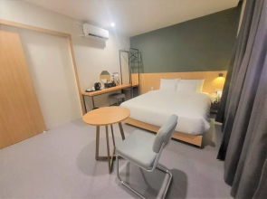 Hotel Leo