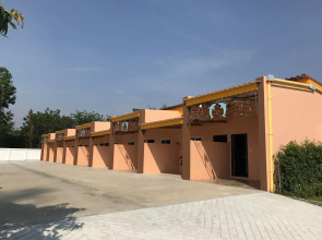 Full Frame Resort by OYO