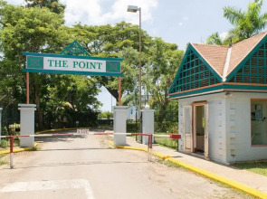 Sea Breeze Beach Studio - Negril