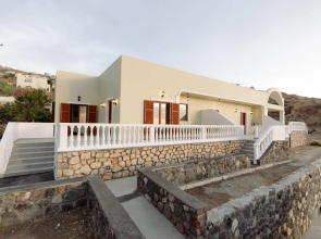 Kaminia Holiday Homes