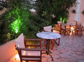 Hotel Zorbas Santorini