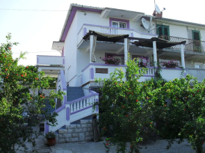 Apartment Pavilion - beautiful garden & comfortable: A1 Kampor, Island Rab