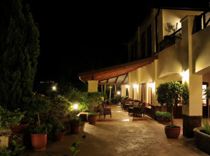 Oliver's Restaurant & Lodge