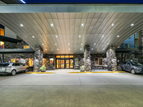 Comfort Suites Kelowna