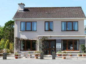 Avelow House