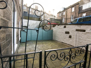 427 - Salmond Place Apartment