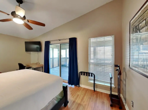 Gulf Six by Resort Collection