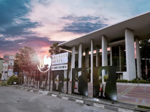 1969 Ipoh Garden