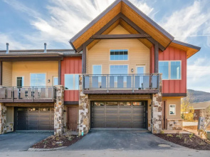 Steamboat Springs Skiers Townhouse by RedAwning