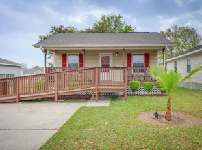Charming Biloxi Vacation Rental Near Beach!