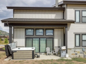 2 Mi to Deer Valley Resort: Townhome w/ Hot Tub