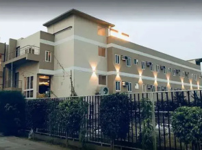 Dabassis Aparthotel