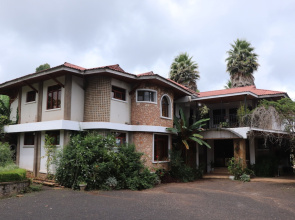 Marangu Summit Lodge