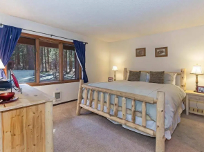 Winterset #18 - Shared Pool & Near Skiing!