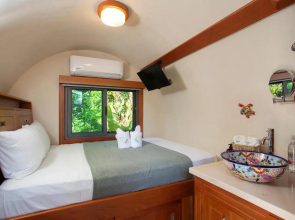 Saranda Boutique Hotel