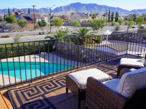 El Paso Retreat w/ Pool: 11 Mi to Downtown!