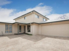 Little Beach Beauty - 38A Achilles Street