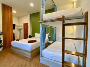 Sleepy Station - Hostel