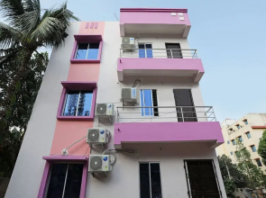 OYO 13527 Usha Residdency