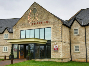 Best Western Plus Pastures Hotel