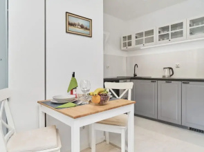 Studio Wrocław Gwiaździsta by Renters