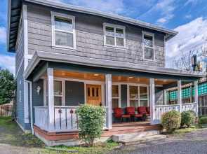 The Pioneer Craftsman House - Closest to Osf