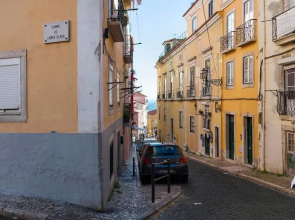 Alfama's Flat With a National Pantheon View
