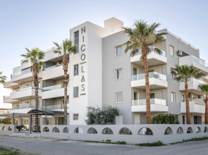 Nicolas Grand Suites - Adults Only