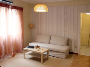 Affordable Studio behind Acropolis Museum