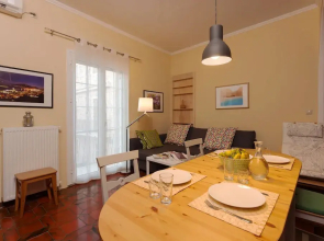 Metropolis Apartment