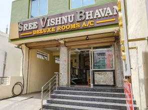 Fabhotel Sree Vishnu Bhavan