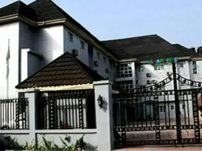 Carlisle Hotel