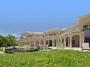 Morning Glory (Villa)