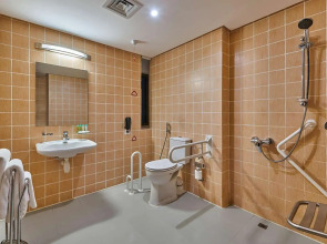 Ramada Hotel & Suites by Wyndham JBR