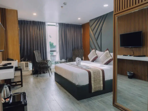 Shine Boutique Hotel