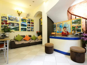 Holiday Lakeview Hotel