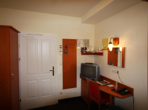 SUITE HOTEL 900m ZUR OPER