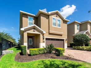 Family Friendly 8 Bed Villa with Pool & Spa