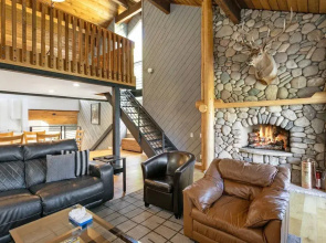 98 Ridgepoint 4 Bedroom Condo by RedAwning
