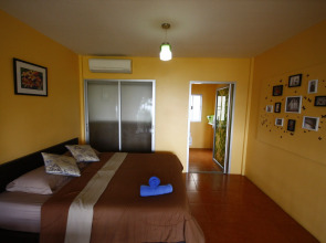 Insook Ko Larn Guesthouse